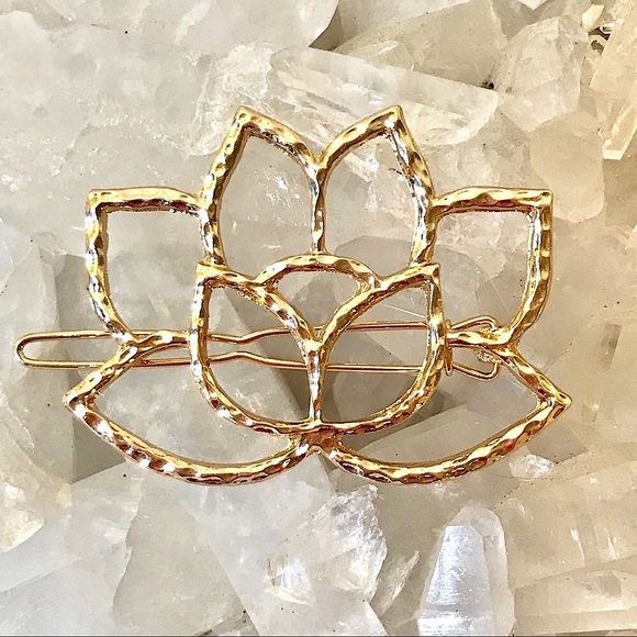 ✨Golden Lotus Hair Clip✨ - Picture 2 of 8